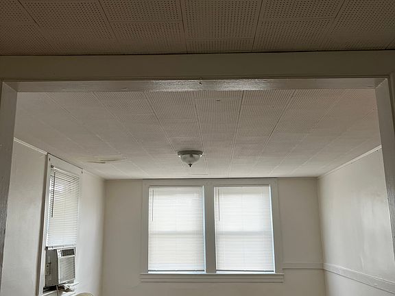 5th image of 4301 Elderon Ave #2