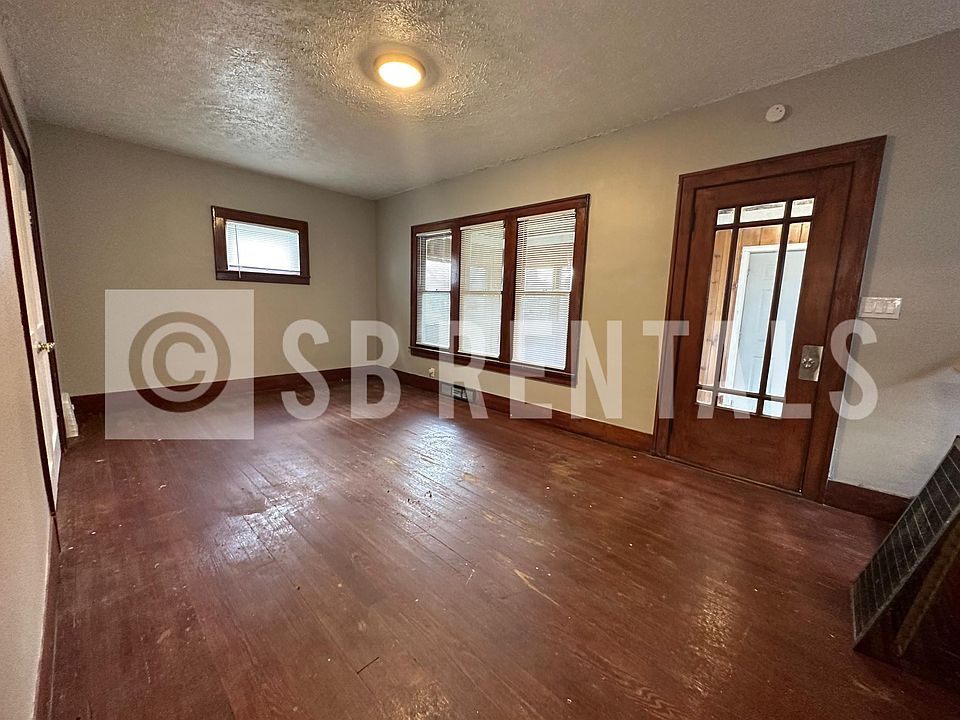 1st image of 2413 Kenwood Ave
