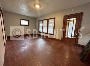 2413 Kenwood Ave, South Bend, IN 46628