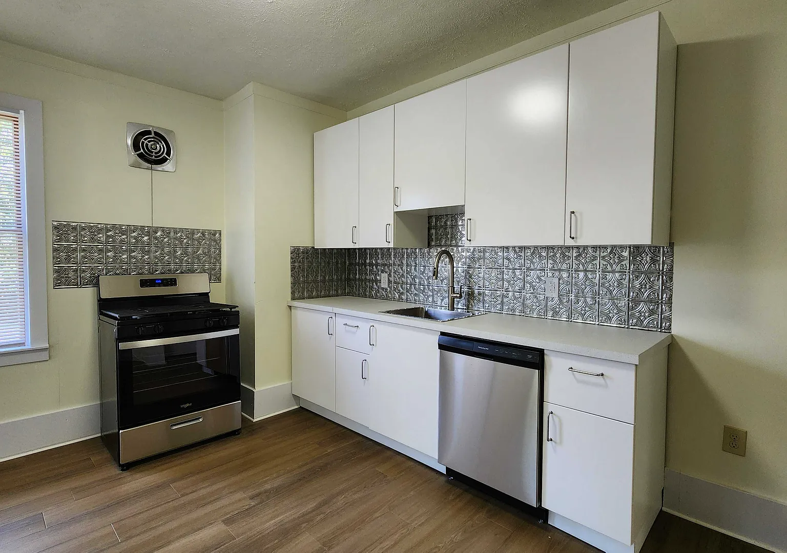 Updated 2BR Townhouse now available! — Photo 1