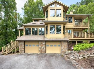 47 Hickory Nut Cove Rd, Fairview, NC 28730