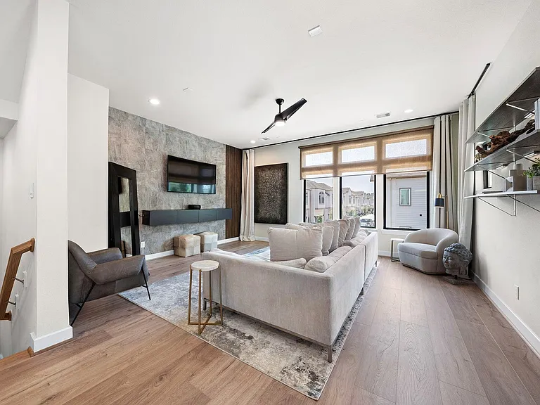 4508 Trevor Park Ln — Photo 9