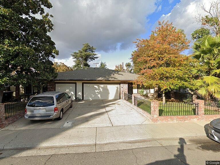 2nd image of 1071 Clinton Rd #0