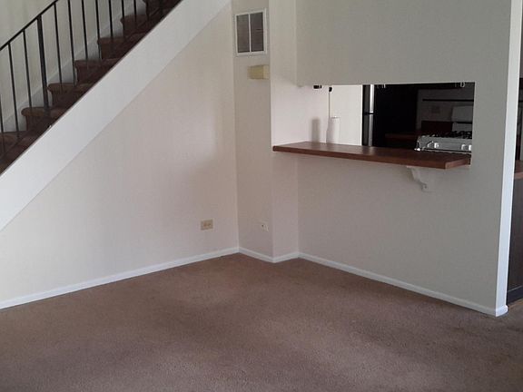 4th image of 2618 Woodview Ct