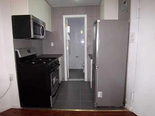 Rented by Town Residential | media 3
