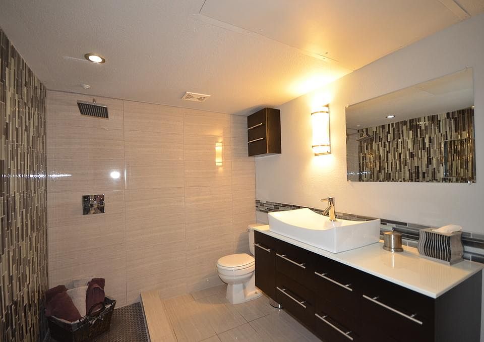 wall mounted modern vanity, soft close drawers