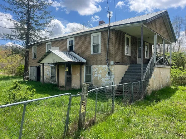 301 23rd St, Rainelle, WV 25962