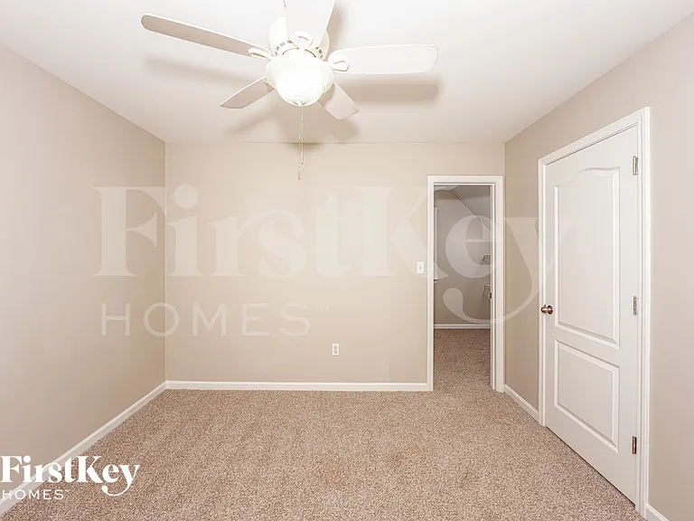1016 Princeton Park — Photo 15