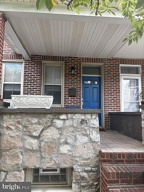 1st image of 705 Grundy St