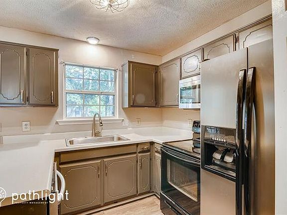 5th image of 1419 River Rock Blvd
