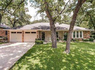 2125 Twin Elms Dr, Arlington, TX 76012