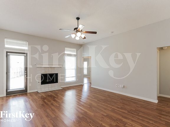 2nd image of 1027 Sea Shell Dr