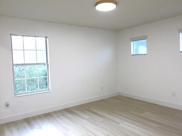 4635 Chatterton Way — Photo 18