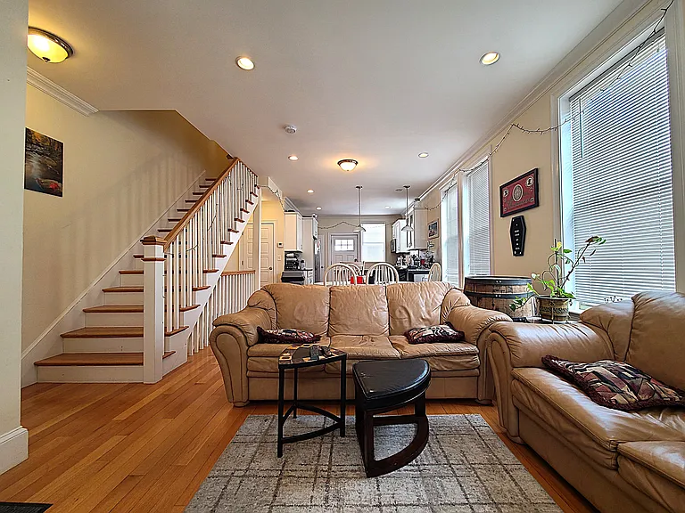 1 Larose Pl — Photo 4