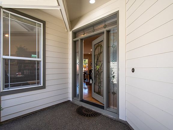 4th image of 13001 NE 37th Ct