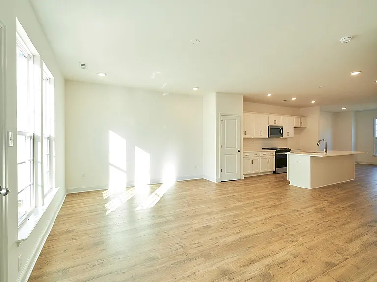 13868 Randolph Pond Ln — Photo 29