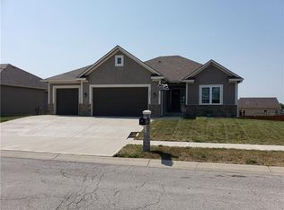 641 SW Gateway Ct, Grain Valley, MO 64029