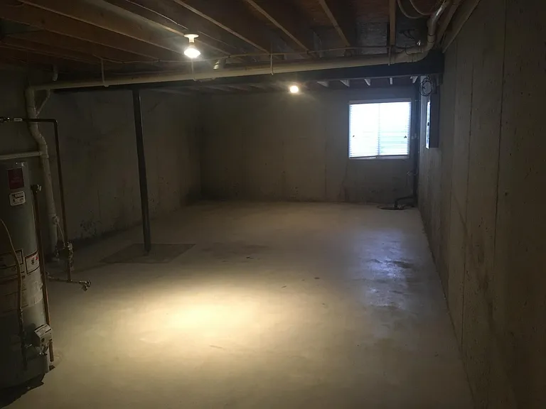 9867 N Lewis Ave — Photo 11