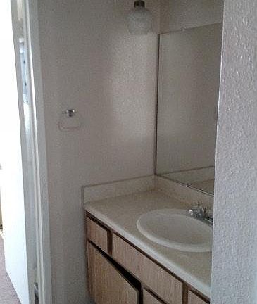 5th image of 57428 Lupine Dr APT 3
