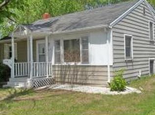 1677 Debra Ln, Green Bay, WI 54302