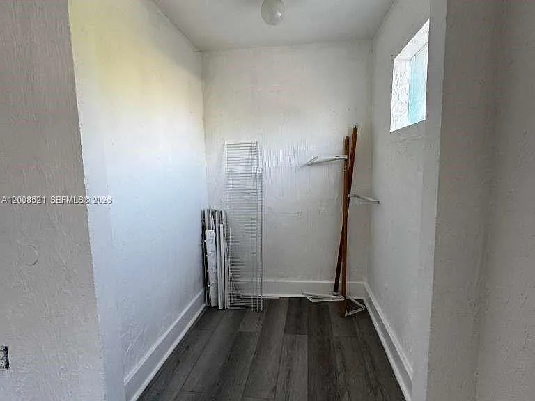 1121 NW 40th St #4 — Photo 7