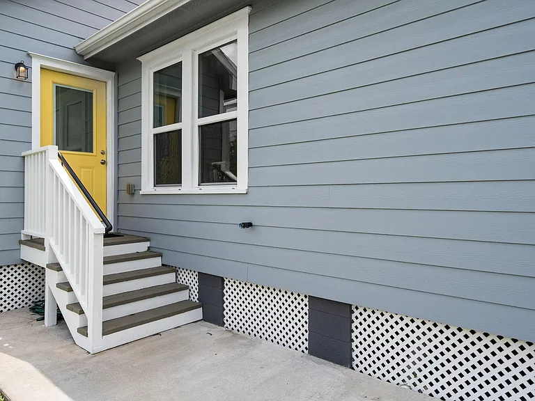 502 Dell Ct — Photo 13