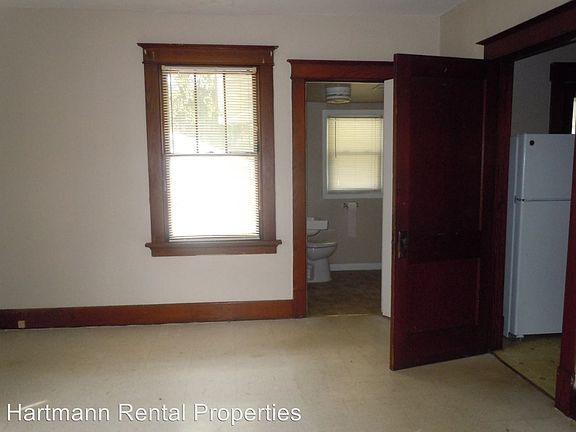 2nd image of 845 Prickett Ave