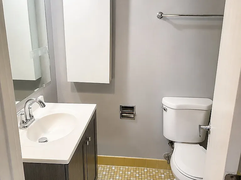 12741 S Kenneth Ave — Photo 10