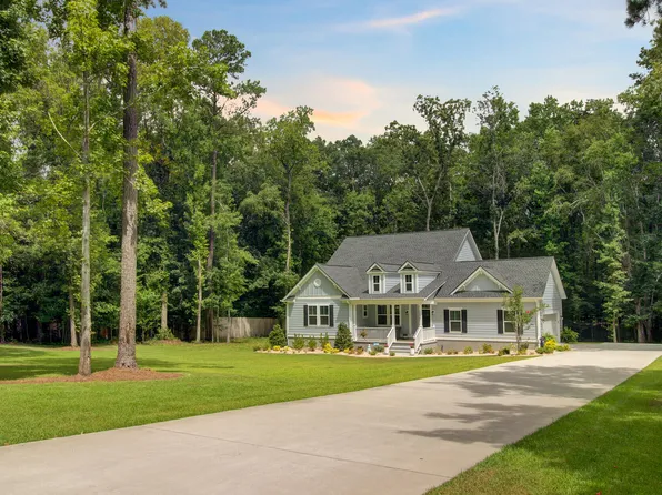 1036 Willington Dr, Ridgeville, SC 29472