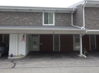 16 Cour Deauville, Palos Hills, IL 60465