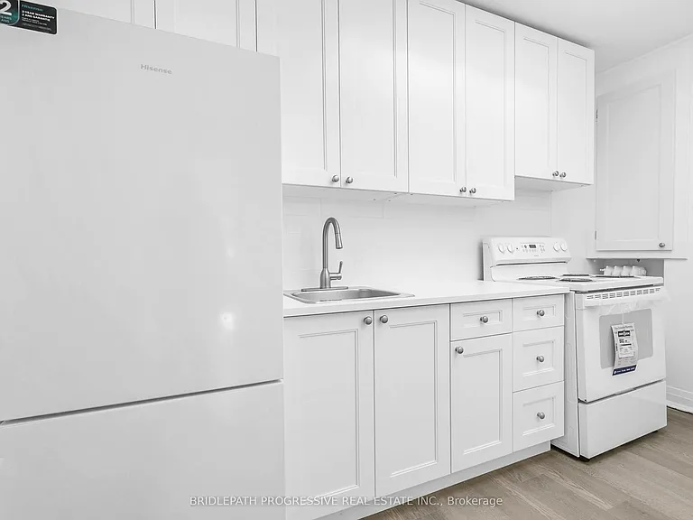 894 Eglinton Ave W #1 — Photo 12