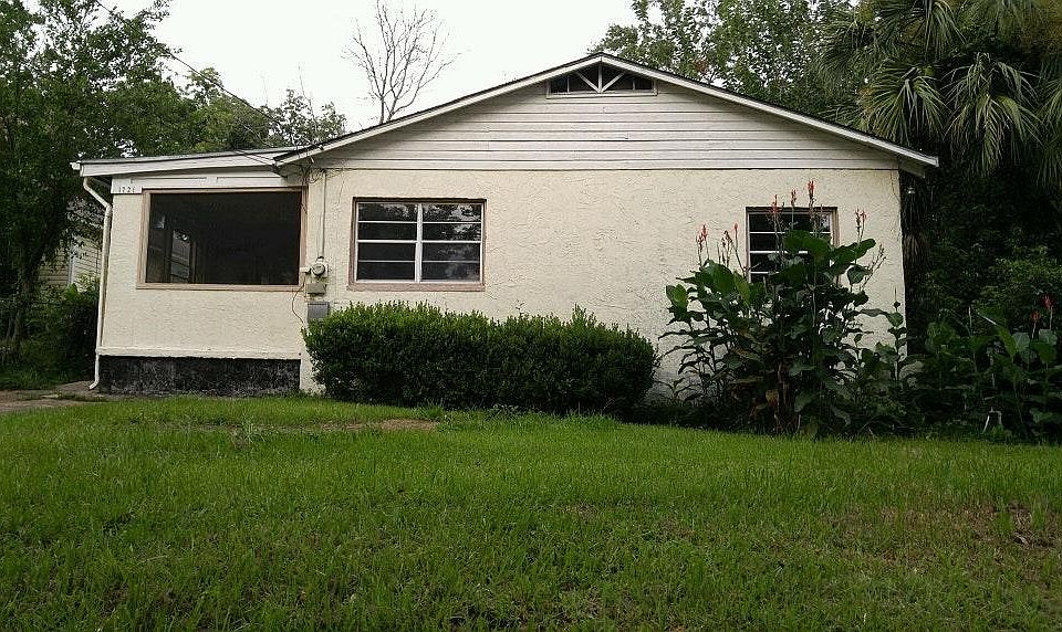 1st image of 1721 Saxon St