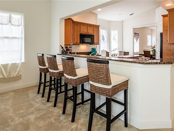 5th image of 7876 Hawthorne Dr Unit 1204