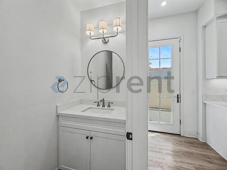 1676 3rd St — Photo 17