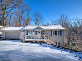 299 Crocker St, Amherst, OH 44001