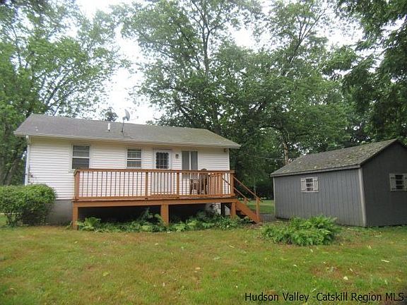 3rd image of 31 Brinks Ln