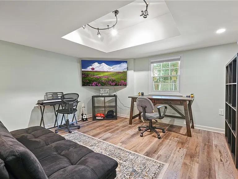 3003 Maple Ln — Photo 14