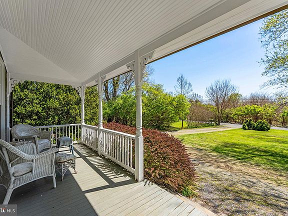 5th image of 871 Old Chapel Rd