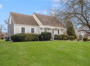 103 Gossets Turn Dr, Middletown, RI 02842