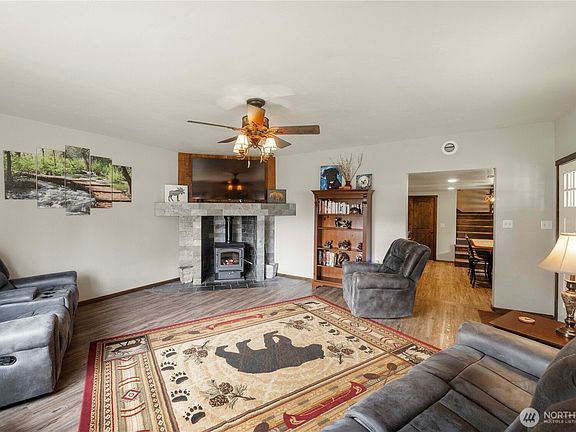 5th image of 34919 243rd Avenue SE