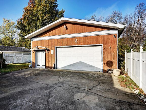 5th image of 5814 Crockett Dr