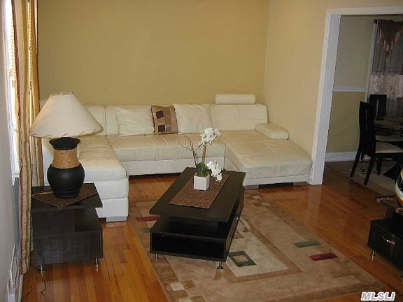 4th image of 34 Roy St