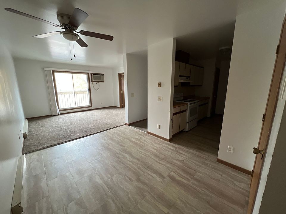 1st image of 911 W 3rd St #212