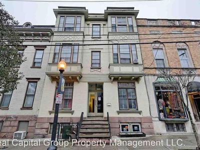 246 Lark St APT 8, Albany, NY, 12210
