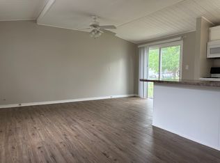 3000 Gilead Ave, Zion, IL 60099