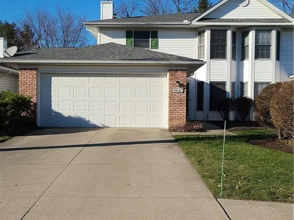 18040 Woodside Xing N, Strongsville, OH 44149
