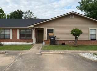 2626 W C St, Russellville, AR 72801