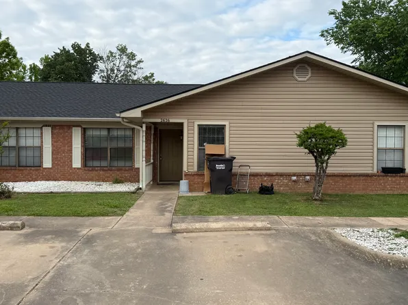 2626 W C St, Russellville, AR 72801