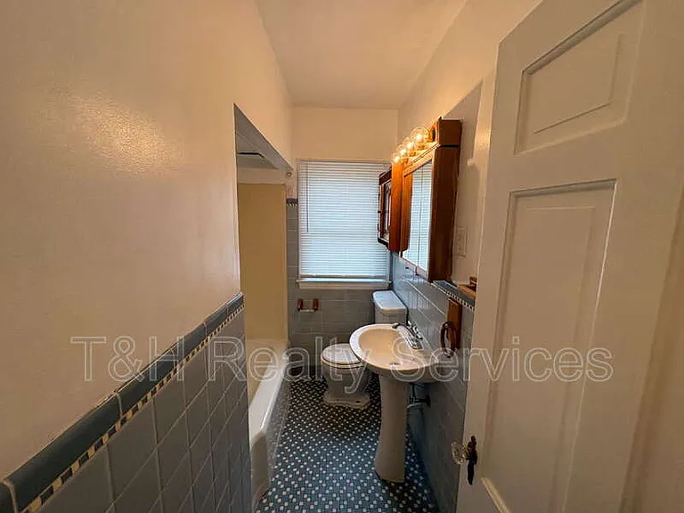 5302 E Saint Joseph St — Photo 12