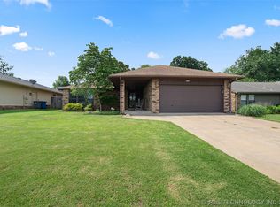 6906 E 98th St, Tulsa, OK 74133